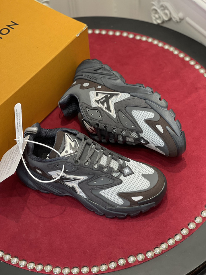 l0vt sneakers