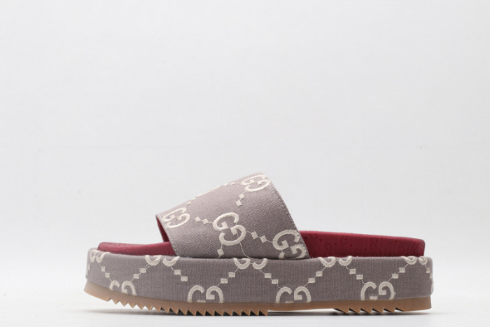 g*u*i sandals d06574
