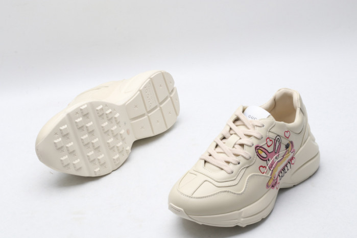 g*u*i ace embroidered low-top sneaker e2359
