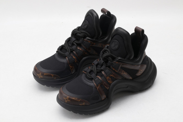 l0vt sneakers