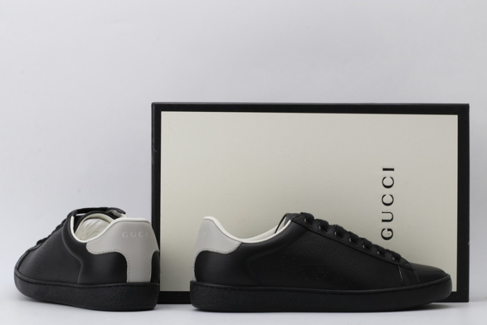 g*u*i ace embroidered low-top sneaker e2331
