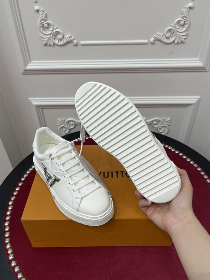l0vt sneakers